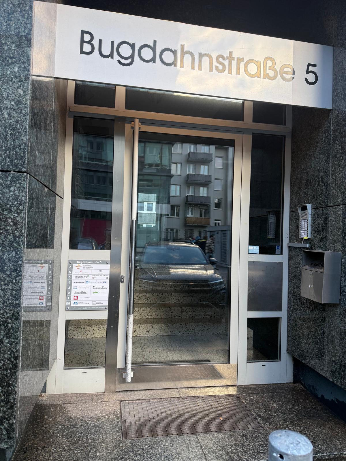 Eingang von ABA Coaching in der Bugdahnstraße 5